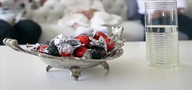 Bayram: Deliye her g�n, yurtta iki kez, gurbette hi�bir zaman m�?