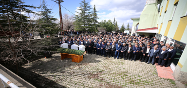 AK Partili eski milletvekili Ataolu dualarla topraa verildi
