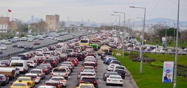 stanbul'da bayramnn son gnnde trafik younluu