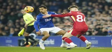 Premier Lig'de dev ma: Liverpool'un konuu Arsenal