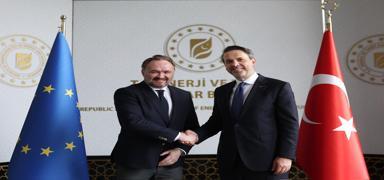 Bakan Bayraktar, Jorgensen ile grt