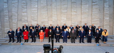 Bakan Fidan, NATO Dileri Bakanlar aile fotorafnda yer ald
