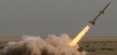 Husiler, ABD'ye ait sava� gemilerini f�zelerle hedef ald�