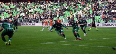Sakaryaspor 2 golle kazand