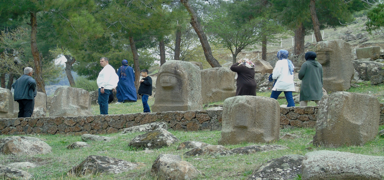 Bayram tatilinde mze ve ren yerlerine ziyareti akn