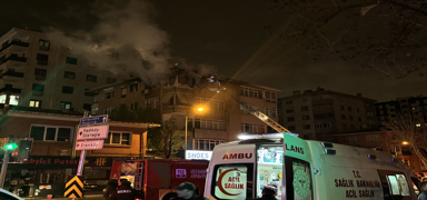 Kad�k�y'de yang�n pani�i