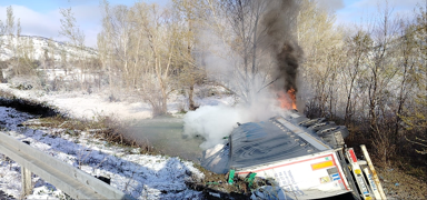 Sivas'ta devrildikten sonra alev alan t�r�n s�r�c�s� �ld�