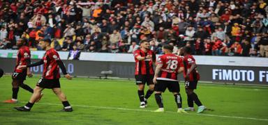 Gaziantep FK geriden gelip kazand