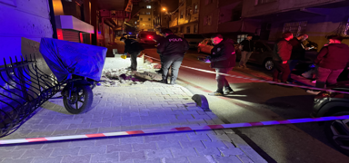 K���k�ekmece'de apartman dairesine silahl� sald�r�