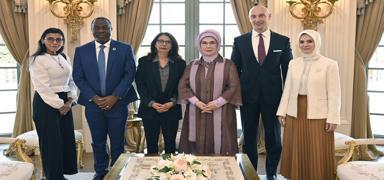 Emine Erdo�an, Birle�mi� Milletler yetkilileri ile bir araya geldi