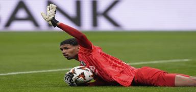 Manchester United'da kale iin ilk aday Kaua Santos