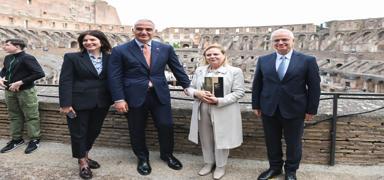 Roma Kolezyumu'nda grkemli final... Gbeklitepe sergisi tarihe geti