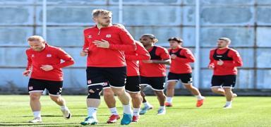 Sivasspor rakibi Kasmpaa'ya hazrlanyor