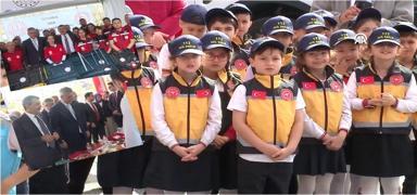 Bakanl�klar aras�nda protokol imzaland�... Sa�l�kl� nesiller yeti�tirmek �zere program ba�lat�ld�