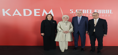 Emine Erdo�an'dan KADEM'e tebrik
