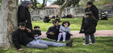 Cevdet Y�lmaz'dan, �stanbul'daki depremlere ili�kin a��klama: �u ana kadar intikal etmi� bir �ey yok