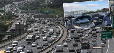 Deprem trafi�i yolda b�rakt�: S�r�c�lerin zor anlar� kamerada