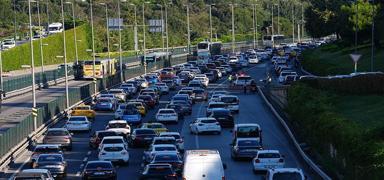 �stanbul'da art arda deprem! Trafik yo�unlu�u y�zde 76'ya ��kt�