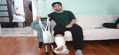 Depremde panikledi pencereden atlad: Havada arabayla baktm an uyandm