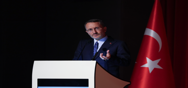 �leti�im Ba�kan� Altun: T�rkiye Bat�'n�n k�lt�r ajanl���n� yapanlarda �ok �ekti