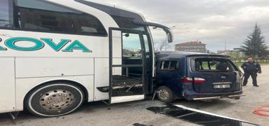 Yolcu otobsyle hafif ticari ara arpt: 1 l, 2 yaral