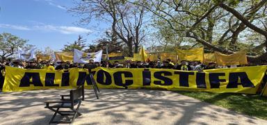 Taraftarlardan Ali Ko�'a istifa �a�r�s�