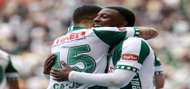 Konyaspor evinde hata yapmad�