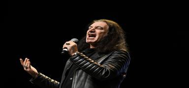 Murat Kekilli t�m �ark� gelirlerini Gazze ve Do�u T�rkistan'a ba���layacak!