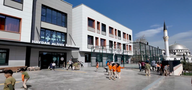 Asr�n felaketinin yaralar� sar�ld�... 'Koridorlarda evlatlar�m�z�n sevinci yank�lan�yor'