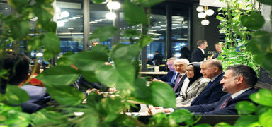 Cumhurbakan Erdoan'dan srpriz ziyaret