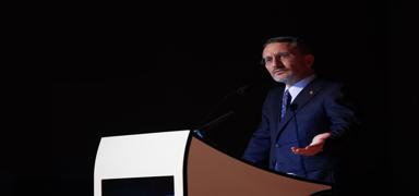 �leti�im Ba�kanl���n�n icraatlar� �zel'i rahats�z etti! Altun: Bizi sindiremezsiniz, korkutamazs�n�z