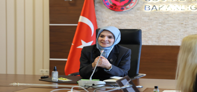 Bakan Gkta'tan 'koruyucu aile' projesine destek