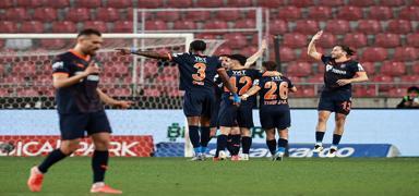 Baakehir deplasmanda drt ke