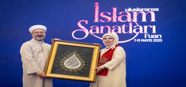 �slam sanatlar� eserleri Uluslararas� �slam Sanatlar� Fuar�'nda sergileniyor
