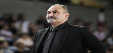 Sel�uk Ernak'a b�y�k onur: En iyi ba�antren�r se�ildi