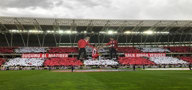 Sivasspor taraftarlarndan koreografi