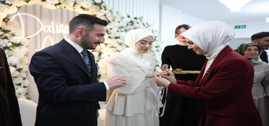 Sosyal medya zerinden mesaj attlar! Nian yzklerini Bakan Gkta takt