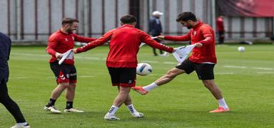 Samsunspor, Sivasspor mana hazrlanyor