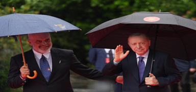 Cumhurbakan Erdoan'dan Arnavutluk'ta ilk mesaj: Tm dnyaya bar seslendireceiz
