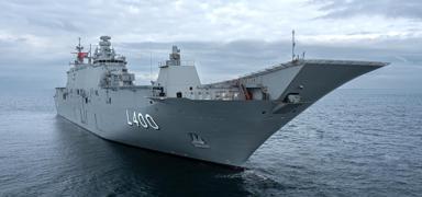 Harp okulu rencilerini tayan TCG Anadolu Samsun'a uurland