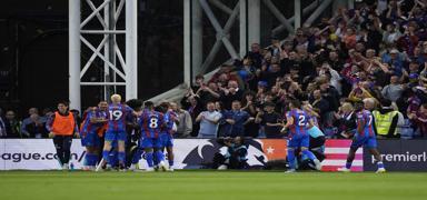 Crystal Palace evinde drt ke