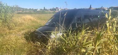 Manavgat'ta tatil deheti: Tur arac tarlaya utu
