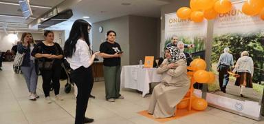 Obeziteyle m�cadelede ilgi b�y�k: Uzun kuyruklar olu�tu