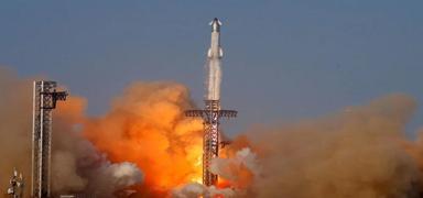 SpaceX'in dev roketi bir kez daha paraland