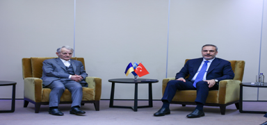 Bakan Fidan, K�r�m Tatarlar�n�n Milli Lideri K�r�mo�lu ile g�r��t�