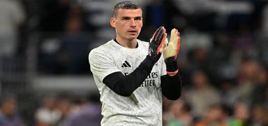 �ncelik kaleci ve on numara