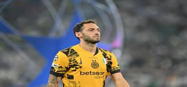 Hakan alhanolu, ampiyonlar Ligi tarihine geti