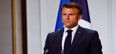 Fransa'da skandal! Macron'un balmumu heykeli alnd