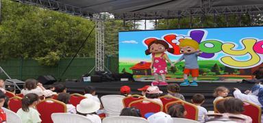 Bilim �enli�inde Niloya r�zgar� esti... Miniklere ne�e dolu s�rpriz