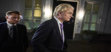 Hollanda'da h�k�met d��t�